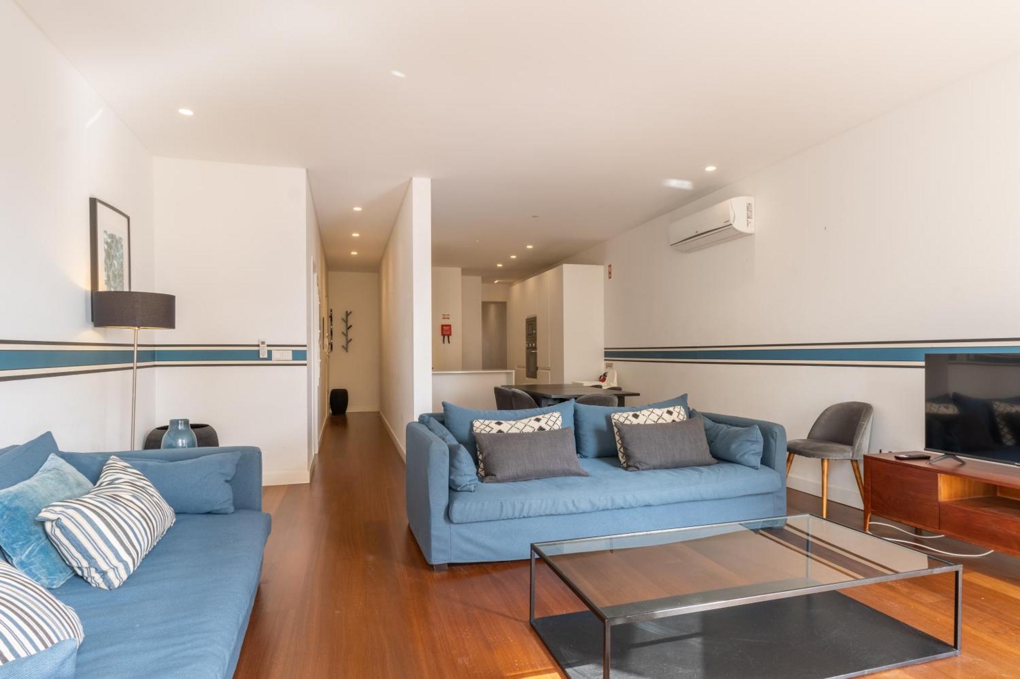 Apartament Modern 3Br, Terrace, Ac/Heating & Self Check-In Lizbona Zewnętrze zdjęcie