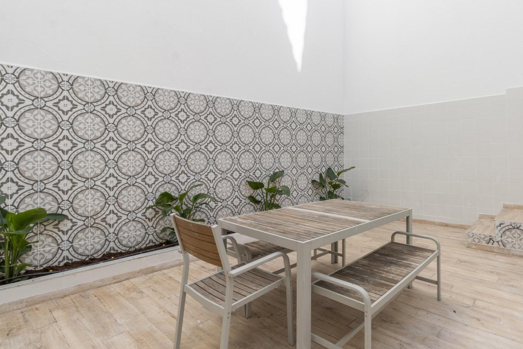 Apartament Modern 3Br, Terrace, Ac/Heating & Self Check-In Lizbona Zewnętrze zdjęcie